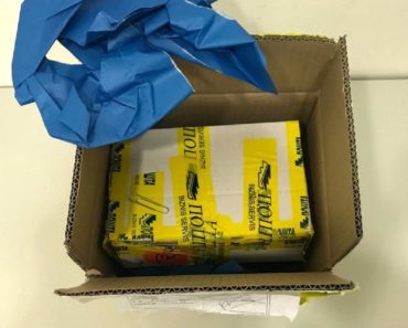 HOROR! Radnik POŠTE otvorio paket a kada je video ŠTA je UNUTRA umalo se nije ŠLOGIRAO! HOROR! Radnik POŠTE otvorio paket a kada je video ŠTA je UNUTRA umalo se nije ŠLOGIRAO!