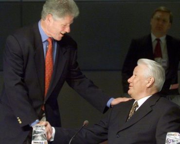 OBJAVLJENI TAJNI RAZGOVORI JELJCINA I KLINTONA! Konačno je JASNO zašto su nas BOMBARDOVALI i zašto NAS RUSIJA nije odbranila! ŠOK ZA SVE! OBJAVLJENI TAJNI RAZGOVORI JELJCINA I KLINTONA! Konačno je JASNO zašto su nas BOMBARDOVALI i zašto NAS RUSIJA nije odbranila! ŠOK ZA SVE!