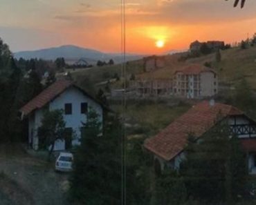 ISPLIVALO! Pogledajte gde je ANA SEVIĆ živela pre NEGO JE UPOZNALA DARKA! Iz ove SEOSKE KUĆE otišla u LUKSUZAN DOM! ISPLIVALO! Pogledajte gde je ANA SEVIĆ živela pre NEGO JE UPOZNALA DARKA! Iz ove SEOSKE KUĆE otišla u LUKSUZAN DOM!
