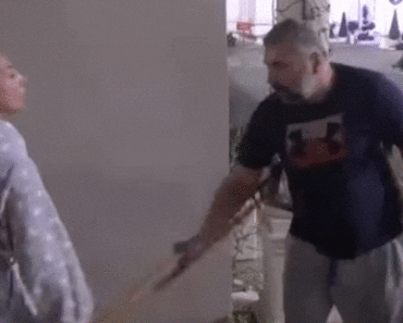 MOMENTALNA DISKVALIFIKACIJA! Miki Đuričić ODVALIO Suzani šamarčinu, a onda je štakom tukao Nadeždu! Horor u Zadruzi! ( VIDEO)