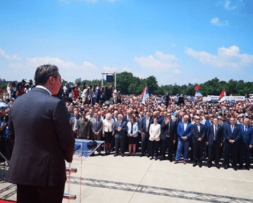 IMAM EKSPLOZIVNU VEST ZA VAS! Vučić digao celu zemlju na noge – SADA SAM U AUTOMOBILU DOBIO PODATAK! IMAM EKSPLOZIVNU VEST ZA VAS! Vučić digao celu zemlju na noge – SADA SAM U AUTOMOBILU DOBIO PODATAK!