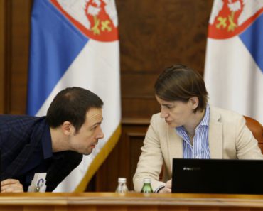 CELA VLADA NA NOGAMA, PALA ODLUKA U NEMANJINOJ 11! Premijerka presekla – ostaje još samo da saopšti Vučiću! CELA VLADA NA NOGAMA, PALA ODLUKA U NEMANJINOJ 11! Premijerka presekla – ostaje još samo da saopšti Vučiću!