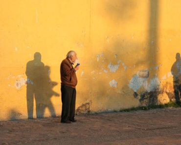 ZABORAVLJENO PROROČANSTVO DEDE GVOZDENA: Treći svetski rat počinje u OVOJ zemlji, evo kada će SRBIJA VRATITI KOSOVO! ZABORAVLJENO PROROČANSTVO DEDE GVOZDENA: Treći svetski rat počinje u OVOJ zemlji, evo kada će SRBIJA VRATITI KOSOVO!