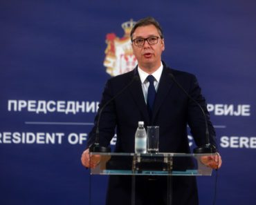VAŽNO! Predsednik Vučić je upravo emitovao snimak i nikad iskrenije, saopštio građanima Srbije: Neka nam je sa srećom!