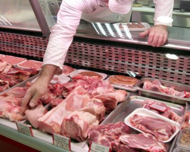 CELA SRBIJA NA NOGAMA! Dao je 200 dinara, a izašao sa nekoliko hiljada u mesu! Prevaru radi s kesama!