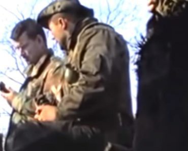 NIKAD VIĐENI SNIMAK LEGIJE SA RATIŠTA! Iz 1995. godine je, odjekuju pucnji, Ulemek pita: ŠTA TI TREBA? (VIDEO)