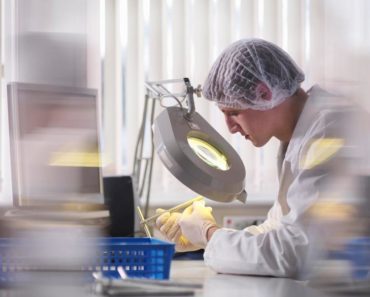 DOKTOR SLUČAJNO OTKRIO LEK KOJI KORONA NE MOŽE DA PREŽIVI: Dovoljna je samo jedna kašika ovoga ujutru i uveče