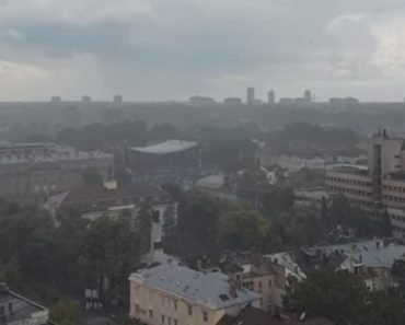 U SRBIJI JE POTOP, A METEROLOZI NAJAVLJUJU NEŠTO MNOGO GORE: Obaveštenje koje je šokiralo zemlju!