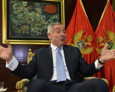 MILO ĐUKANOVIĆ ODLUČIO: Pogledajte šta se desilo. MILO ĐUKANOVIĆ ODLUČIO: Pogledajte šta se desilo.