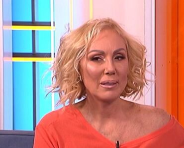 BRENA OSTAJE BEZ KOSE, ĆELAVI! USLIKANA PRVI PUT BEZ PERIKE: Ovo je jezvo, TRI DLAKE NA GLAVI! (FOTO)