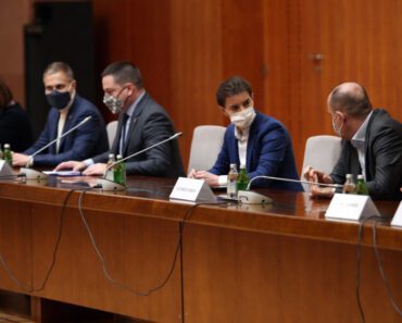 OVO SU NOVE MERE Skraćenje radnog vremena do 17 časova, vikendom potpuno zatvaranje