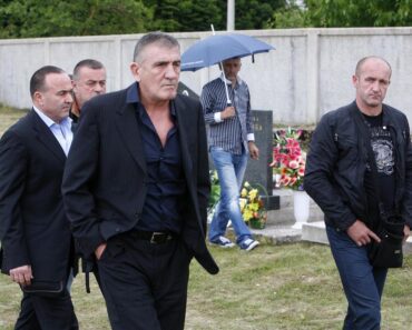 PRIJATELJ ULETEO DA SPASI MIĆUNOVIĆA: Upravo se ovo desilo! PRIJATELJ ULETEO DA SPASI MIĆUNOVIĆA: Upravo se ovo desilo!