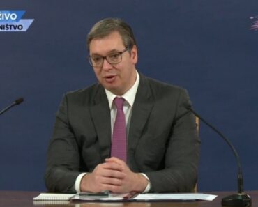 Evo koji auto vozi predsednik Srbije, a jedan ministar mu je najčešći suvozač