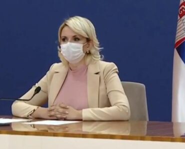 NEĆE RNK VAKCINA OD KOBILE IZ BILEĆE NAPRAVITI BEOGRADSKU DAMU: Otkriven sadržaj OGAVNIH poruka progonitelja DARIJE NEĆE RNK VAKCINA OD KOBILE IZ BILEĆE NAPRAVITI BEOGRADSKU DAMU: Otkriven sadržaj OGAVNIH poruka progonitelja DARIJE