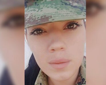 OVA DEVOJKA RADI U VOJSCI SRBIJE! Ništa ne bi BILO ČUDNO da ona NIJE toliko LEPA , kada VIDITE KAKO IZGLEDA NEĆE VAM BITI DOBRO! LEPOTICA! OVA DEVOJKA RADI U VOJSCI SRBIJE! Ništa ne bi BILO ČUDNO da ona NIJE toliko LEPA , kada VIDITE KAKO IZGLEDA NEĆE VAM BITI DOBRO! LEPOTICA!