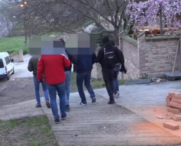 KOLEGE MU NAPRAVILE ZAMKU KAKO BI SE SAM ODAO! Novi detalji hapšenja ispektora Stolića KOLEGE MU NAPRAVILE ZAMKU KAKO BI SE SAM ODAO! Novi detalji hapšenja ispektora Stolića