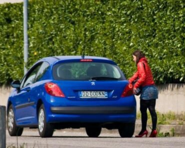 UHVATIO SAM NAJBOLJEG DRUGA U AKCIJI SA MOJOM ŽENOM U KOLIMA: Onda sam doživeo… UHVATIO SAM NAJBOLJEG DRUGA U AKCIJI SA MOJOM ŽENOM U KOLIMA: Onda sam doživeo…