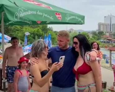 DRAŠKO, ŠTA TO RADIŠ SA TE DVE DEVOJKE? Gradonačelnik Banjaluke uhvaćen na PLAŽI U TUZLI! (VIDEO) DRAŠKO, ŠTA TO RADIŠ SA TE DVE DEVOJKE? Gradonačelnik Banjaluke uhvaćen na PLAŽI U TUZLI! (VIDEO)