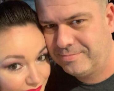 RASTURIO BRAK ZBOG ŠKOLSKE DRUGARICE: Dve decenije kasnije su dobili sina, a onda je saznao njenu mračnu TAJNU!