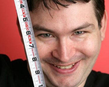 BOLJE NI DA NE ZNATE KOLIKI MU JE PONOS: Čovek sa NAJVEĆIM NA SVETU! Dobro razmislite želite li da čujete DETALJE!