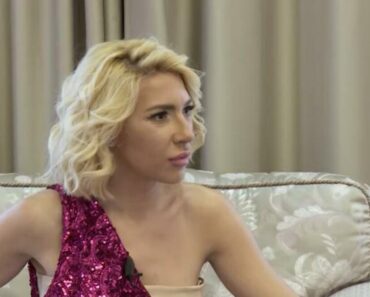 JOVANA JEREMIĆ ZAMALO PREKINULA PROGRAM, NAPALA DEVOJKU USRED EMISIJE: “Ti si jedna obična LENČUGA”! JOVANA JEREMIĆ ZAMALO PREKINULA PROGRAM, NAPALA DEVOJKU USRED EMISIJE: “Ti si jedna obična LENČUGA”!