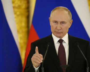 PUTIN U PANICI, AKCIJA NE IDE PO PLANU? Estonski političar tvrdi da je ruski predsednik bio besan na sastanku sa generalima!