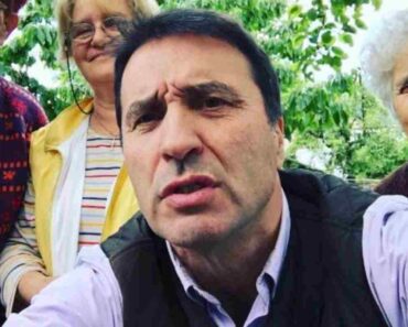 ISPLIVALA Š0KANTNA F0T0GRAFIJA JOVANA MEMEDOVIĆA: Voditelj ne liči na sebe, SVI IZBEZUMLJENI PRIZOROM! ISPLIVALA Š0KANTNA F0T0GRAFIJA JOVANA MEMEDOVIĆA: Voditelj ne liči na sebe, SVI IZBEZUMLJENI PRIZOROM!
