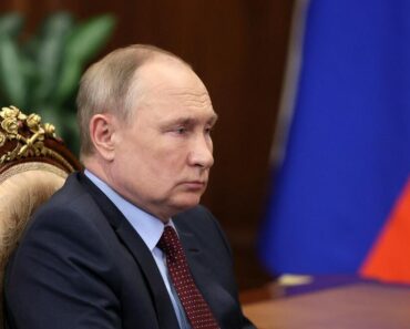 SVI PREPRIČAVAJU OVU SCENU SA PREGOVORA! Putin je sve vreme radio ovo sa RUKAMA!