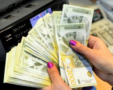 NOVA POMOĆ DRŽAVE Po 100 evra za ovu grupu građana!