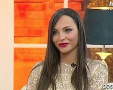 OVAKO DANAS IZGLEDA ČUVENA RUŽICA VELJKOVIĆ: Udala se za PREZGODNOG MACANA, kada ga vidite BALE ĆE VAM KRENUTI! OVAKO DANAS IZGLEDA ČUVENA RUŽICA VELJKOVIĆ: Udala se za PREZGODNOG MACANA, kada ga vidite BALE ĆE VAM KRENUTI!