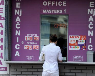 NOVA VEST JE UPRAVO STIGLA, VAŽNA INFORMACIJA ZA GRAĐANE KOJI IMAJU EVRE: Evo kakva odluka je doneta, stupa na snagu za samo 3 dana!