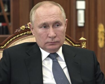 Praunuka Nikite Hruščova OTKRILA važnu stvar: Putin PLANIRA DA uradi OVO po SVAKU CENU! Praunuka Nikite Hruščova OTKRILA važnu stvar: Putin PLANIRA DA uradi OVO po SVAKU CENU!