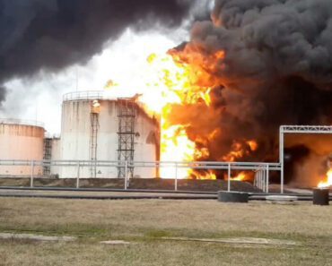 UKRAJINA BOMBARDOVALA RUSIJU? Misteriozni događaji na ruskom tlu! OVO SU DVA SCENARIJA UKRAJINA BOMBARDOVALA RUSIJU? Misteriozni događaji na ruskom tlu! OVO SU DVA SCENARIJA