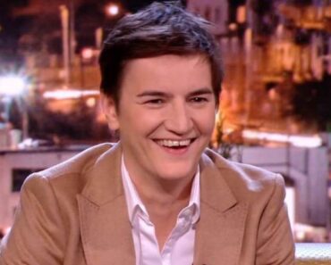ŠOK, EVO KOLIKO ANA BRNABIĆ IMA GODINA: Pašćete u nesvest! ŠOK, EVO KOLIKO ANA BRNABIĆ IMA GODINA: Pašćete u nesvest!