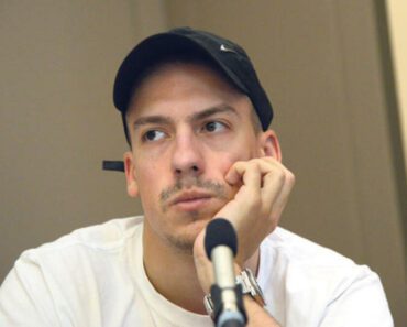 BAKA PRASE SE PONOVO BAHATI I TO SA DEVOJKOM KOJU SVI ODLIČNO ZNATE: Fanovi DONIRAJU PARE, a on PIJE OVO BAKA PRASE SE PONOVO BAHATI I TO SA DEVOJKOM KOJU SVI ODLIČNO ZNATE: Fanovi DONIRAJU PARE, a on PIJE OVO