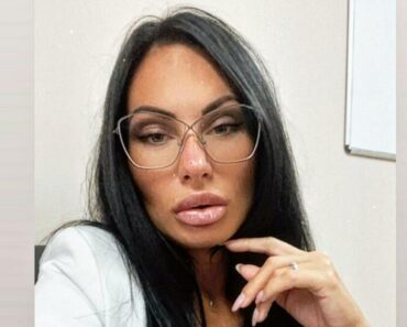 EVO KOLIKO GODINA IMA POSLANICA STAŠA O KOJOJ BRUJI NACIJA! Nema teoretske šanse da pogodite! EVO KOLIKO GODINA IMA POSLANICA STAŠA O KOJOJ BRUJI NACIJA! Nema teoretske šanse da pogodite!