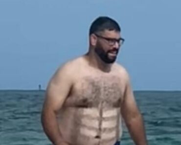 OVAJ ČOVEK IMA TRBUŠNJAKE KAKVE SVET JOŠ NIJE VIDEO: Šokirali su se kada je izašao iz vode, AU BRALE (FOTO)