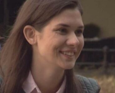 SRPSKA GLUMICA DOŽIVELA NESREĆU, ODMAH JOJ AMPUTIRALI DEO RUKE! Cela Srbija je potresena SRPSKA GLUMICA DOŽIVELA NESREĆU, ODMAH JOJ AMPUTIRALI DEO RUKE! Cela Srbija je potresena