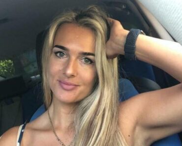 FRIZERKA SA BRUTALNIM DEKOLTEOM JE HIT U SVOM GRADU: Kada je vidite, shvatićete ZAŠTO SU REDOVI ISPRED SALONA VIDEO