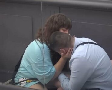 MILJANA I BEBICA PLAČU KAO KIŠA, SAOPŠTENE LOŠE VESTI: Reč je o malom Željku MILJANA I BEBICA PLAČU KAO KIŠA, SAOPŠTENE LOŠE VESTI: Reč je o malom Željku