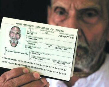 STARAC ZAPREPASTIO CEO SVET! Obezbeđenje na aerodromu nije MOGLO DA VERUJE ŠTA VIDI! Da li je MOGUĆE? STARAC ZAPREPASTIO CEO SVET! Obezbeđenje na aerodromu nije MOGLO DA VERUJE ŠTA VIDI! Da li je MOGUĆE?