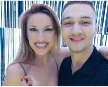 “Platio sam je 10.000 EVRA, radila je sve”: Fan Rade Manojlović tvrdi da ima INTIMAN snimak sa pevačicom “Platio sam je 10.000 EVRA, radila je sve”: Fan Rade Manojlović tvrdi da ima INTIMAN snimak sa pevačicom