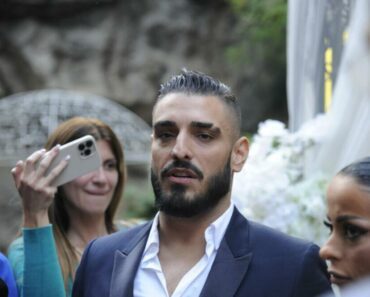 ŠTA JE OVO? DARKO LAZIĆ I NJEGOVA DEVOJKA ŠOKIRALI FOTKOM, faca joj se ne vidi, ali DOLE apsolutno SVE ŠTA JE OVO? DARKO LAZIĆ I NJEGOVA DEVOJKA ŠOKIRALI FOTKOM, faca joj se ne vidi, ali DOLE apsolutno SVE