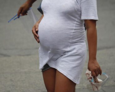 ŠOKANTNA ISPOVEST ŽENE KOJA DECU RAĐA PO NARUDŽBINI: “Od TRI POROĐAJA sam kupila kuću i DVA stana!”
