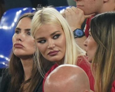 OVO NISTE VIDELI NA TV-U: Skrivena KAMERA snimila šta radi SOFIJA MILOŠEVIĆ NA TRIBINAMA, izvela POKRET JEZIKOM