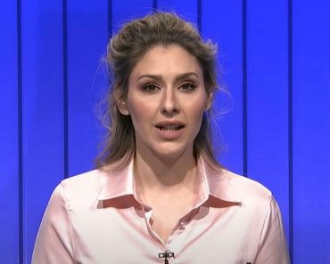 ŠOK! EVO ZBOG ČEGA JE VODITELJKA SLAGALICE ZAMENJENA: Na ovo je čekala CELA SRBIJA ŠOK! EVO ZBOG ČEGA JE VODITELJKA SLAGALICE ZAMENJENA: Na ovo je čekala CELA SRBIJA