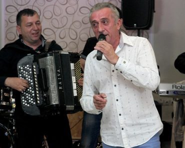OD NAJVEĆEG LOVATORA NA ESTRADI DO PROSJAČKOG ŠTAPA: Sunovrat MUZIČKE LEGENDE, danas živi u BEDI OD NAJVEĆEG LOVATORA NA ESTRADI DO PROSJAČKOG ŠTAPA: Sunovrat MUZIČKE LEGENDE, danas živi u BEDI
