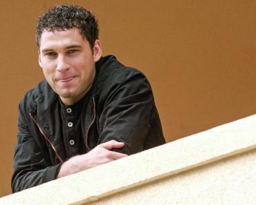 DUŠKO TOŠIĆ U RODNOM SELU PODIGAO VILU! Nekada živeo u TROŠNOJ KUĆI, a sada majka uživa u BAJCI (FOTO) DUŠKO TOŠIĆ U RODNOM SELU PODIGAO VILU! Nekada živeo u TROŠNOJ KUĆI, a sada majka uživa u BAJCI (FOTO)