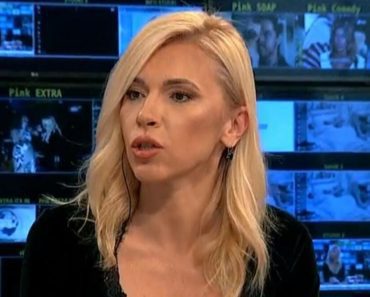 ŠTA TO RADI IRINA VUKOTIĆ? Voditeljka uhvaćena u ČUDNOJ POZI, iscurila FOTKA ŠTA TO RADI IRINA VUKOTIĆ? Voditeljka uhvaćena u ČUDNOJ POZI, iscurila FOTKA