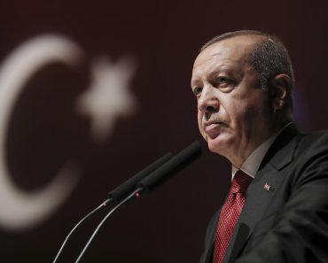 ERDOGAN SAOPŠTIO NAJGORE MOGUĆE VESTI U VEZI RAZORNOG ZEMLJOTRESA: Da li je moguće IM OVO PRETI? ERDOGAN SAOPŠTIO NAJGORE MOGUĆE VESTI U VEZI RAZORNOG ZEMLJOTRESA: Da li je moguće IM OVO PRETI?